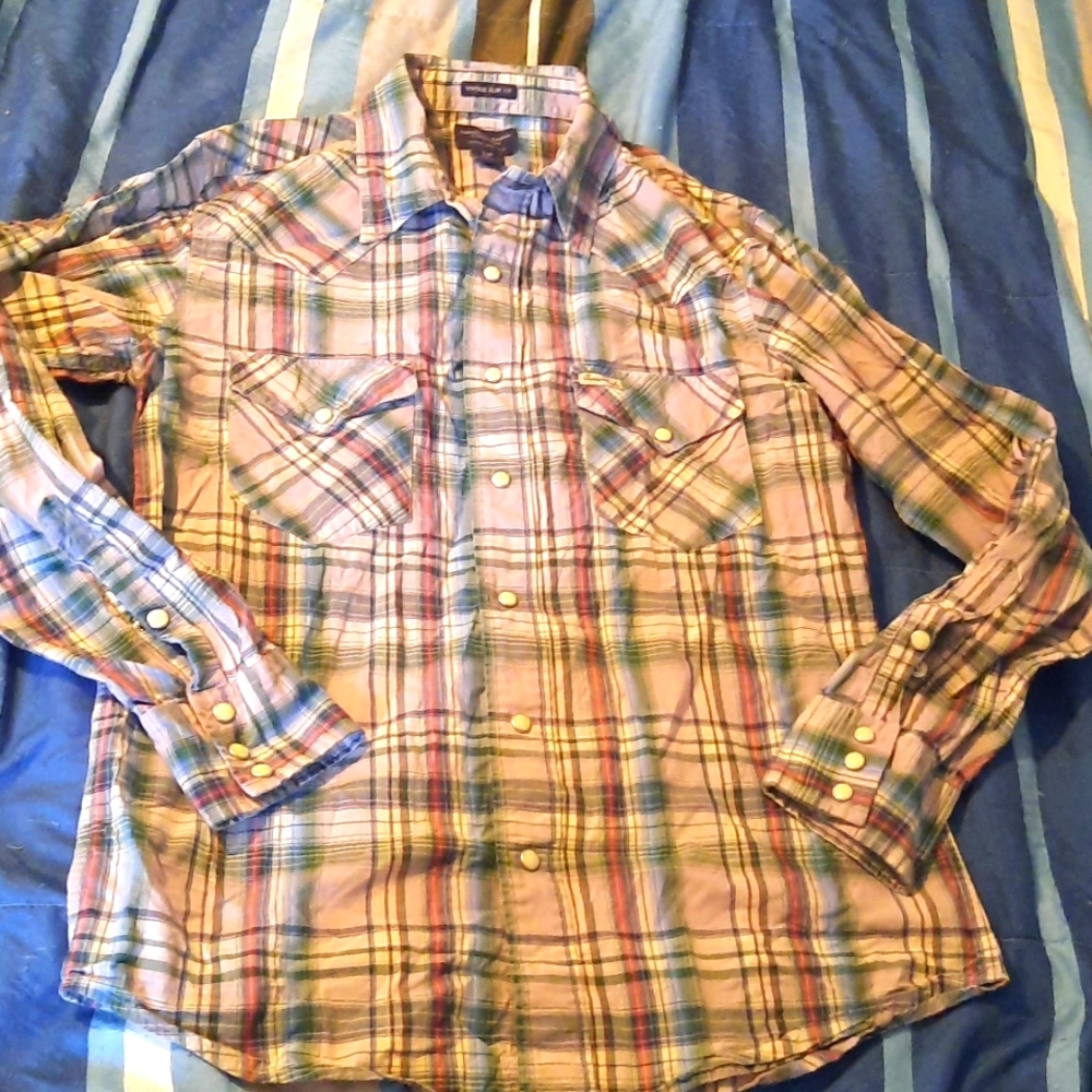 American Eagle Outfitters Long sleeved Vintsge Slim Fit size S Snap front shirt